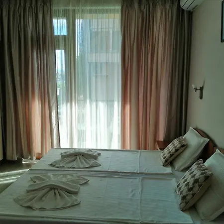 Yana Casa de hóspedes Kiten (Burgas)