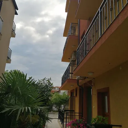 Casa de hóspedes Yana